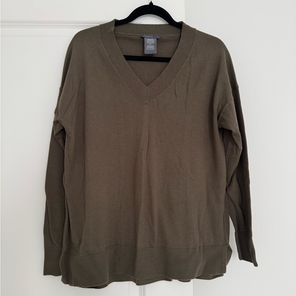 Marty M women’s olive green v-neck sweater size medium